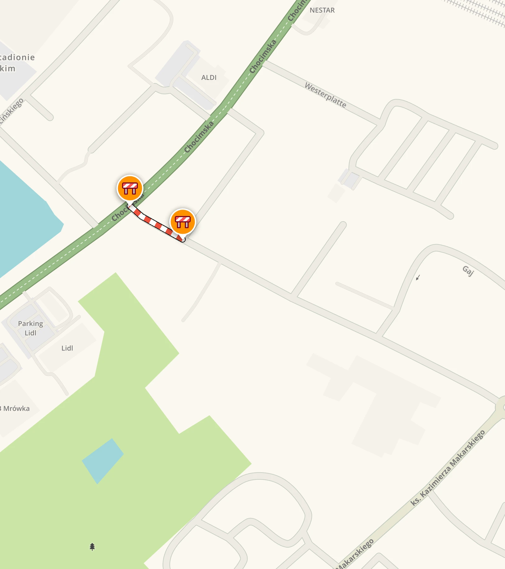Waze pokazuje zamkniętą ul. Poprzeczną, ale pomija ruch wahadłowy na ul. Chocimskiej i Włościańskiej